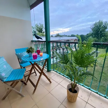 Family & Friends, 70 M2 Balcony, Only 3 Min To The Beach! Free Parking Сопот