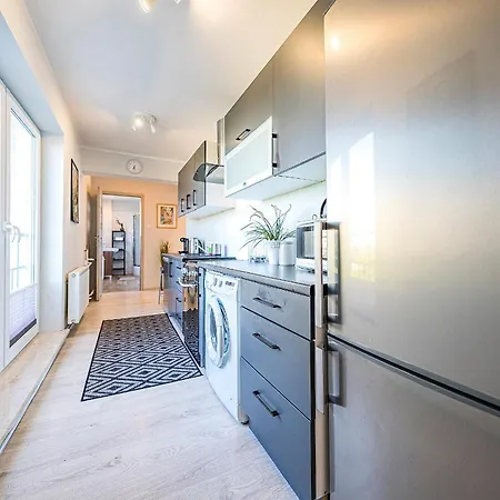 Апартаменти Family & Friends, 70 M2 Balcony, Only 3 Min To The Beach! Free Parking Сопот