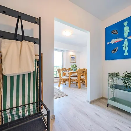 Family & Friends, 70 M2 Balcony, Only 3 Min To The Beach! Free Parking Апартаменти